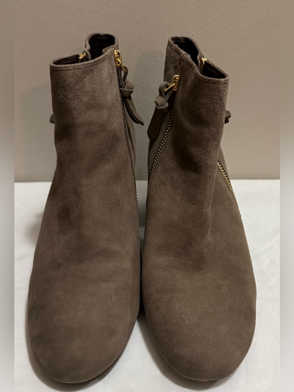 Cole Haan Suede Ankle Boots – Women’s 8.5 Brown Zip‑Up 2.5” Block Heel